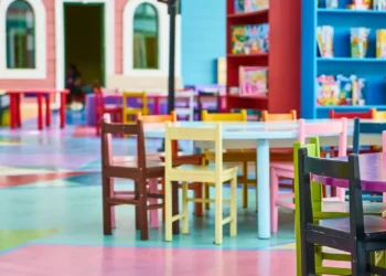 Очередной скандал вокруг Indigo: детсады и родители требуют изменений