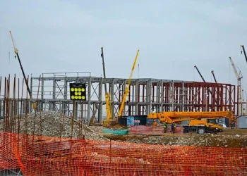 Квазигосударственный пинг-понг активами: голубой чемодан без ручки