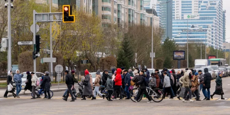 Демографическая нагрузка в Казахстане бьет рекорды: что ждет экономику страны?