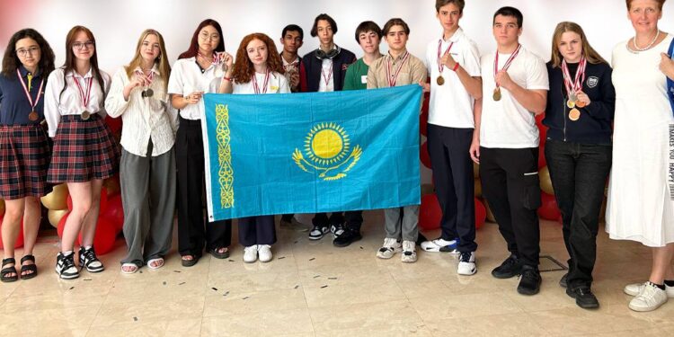 Ученики международной школы «MIRAS» завоевали около 30 медалей на олимпиаде в Турции