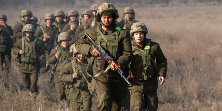 Военных Казахстана будут обеспечивать жильем по новым правилам