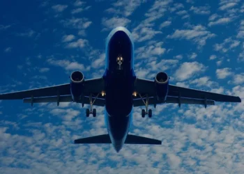 Снегопад в Алматы привел к задержке рейсов.  