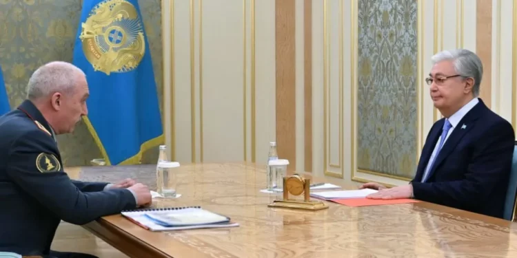 Токаев поручил повысить боевой потенциал армии и развивать силы спецопераций