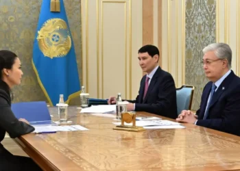 Токаев поручил главе «Казпочты» развивать логистику электронной торговли в страны СНГ