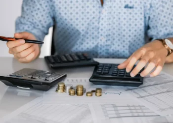 Кто сдаст декларацию в 2025 году?