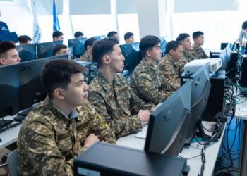 Astana IT University представил Минобороны передовые технологии и цифровые решения