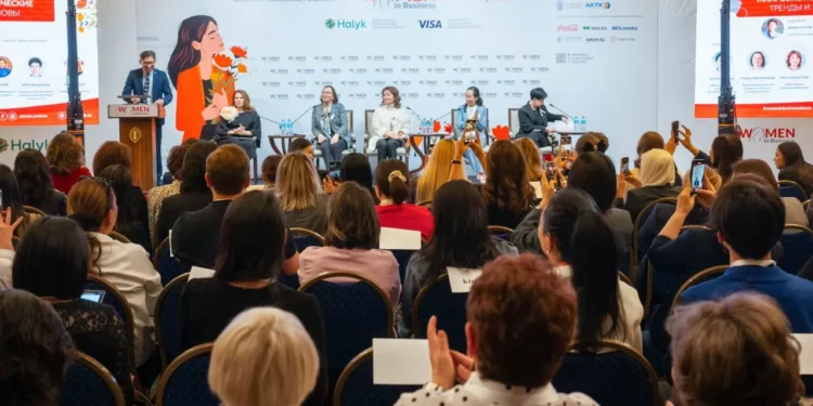 На поддержку женского предпринимательства в Казахстане Halyk Bank выделил уже 7 млрд тенге