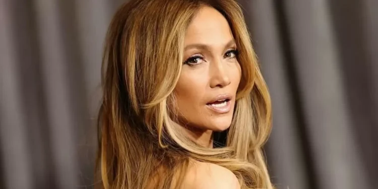 Ticketon под ударом: провал продаж билетов на концерт Дженнифер Лопес в Астане