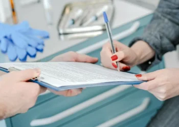 С 2026 года казахстанцы увеличат взносы из зарплат в этот госфонд