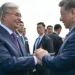 Токаев тепло попрощался с председателем КНР в столичном аэропорту