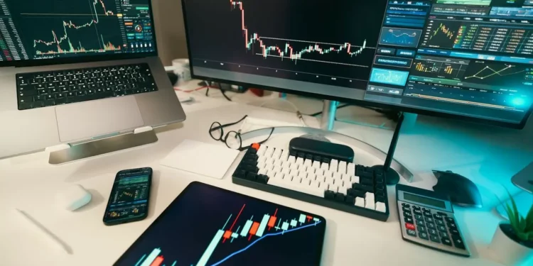 Азиатские фондовые индексы в основном выросли, европейские – снижаются