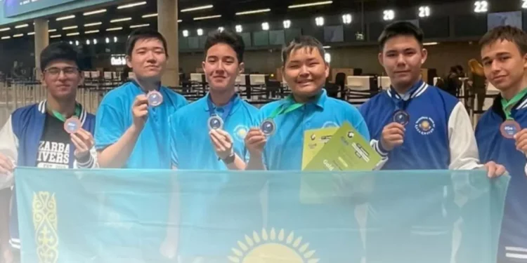 Юные казахстанцы с триумфом выступили на EGeO в Литве