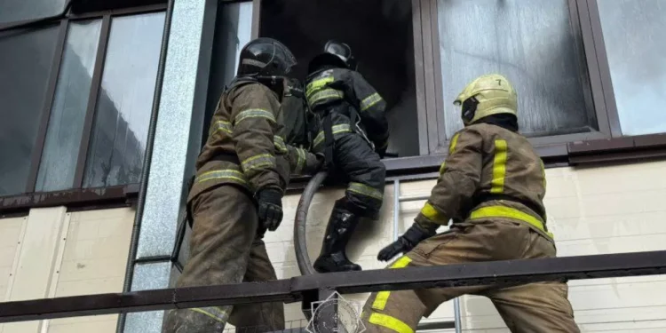 Гигантский пожар вспыхнул в Астане ночью