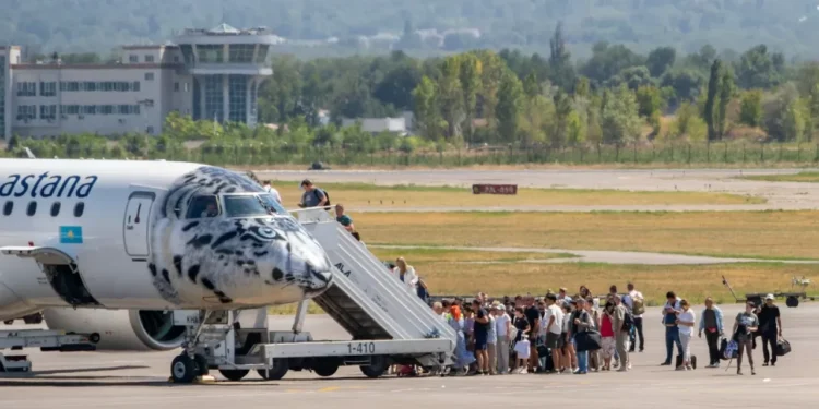С неожиданным инцидентом столкнулись казахстанцы на рейсе Air Astana