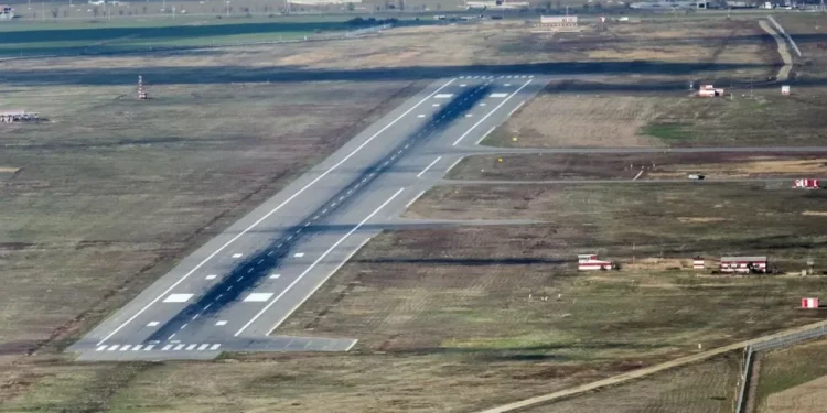 Российский самолет подал сигнал SOS над Каспием