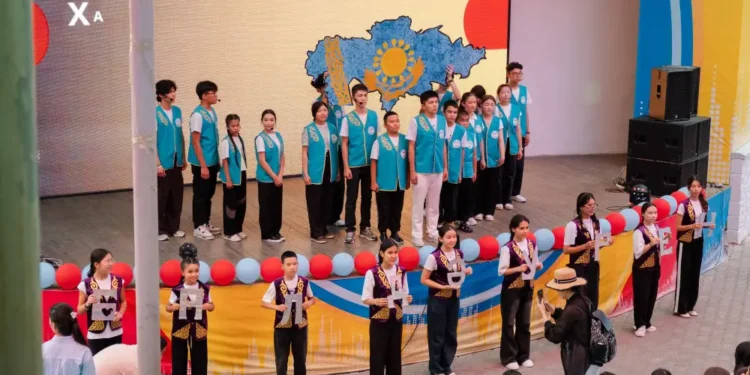 Курултай в Бурабае впервые объединил казахских детей из семи стран