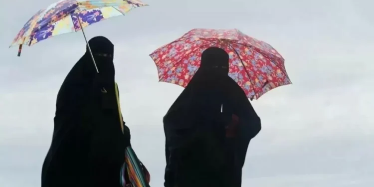 В Казахстане запретили одежду, скрывающую лицо