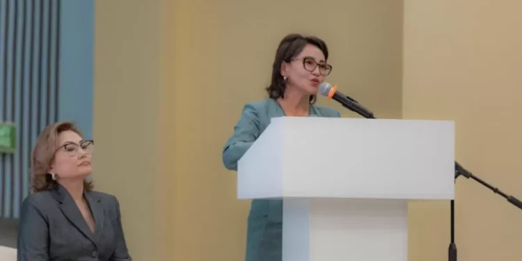 Известный эксперт Айгуль Ахметова представила новые инициативы для педагогов Мангистау
