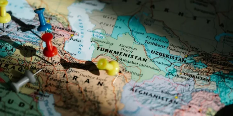 Сосед Казахстана неожиданно вступил в таможенный «союз» с Россией