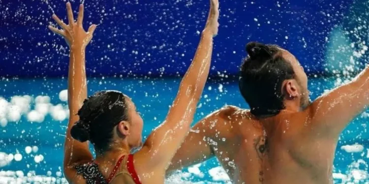 Казахстанский дуэт завоевал серебро в артистическом плавании