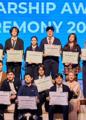 В международных школах MIRAS вручили гранты талантливым ученикам
