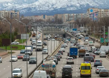 Казахстанцам с 20 октября запретят ввоз этого вида авто