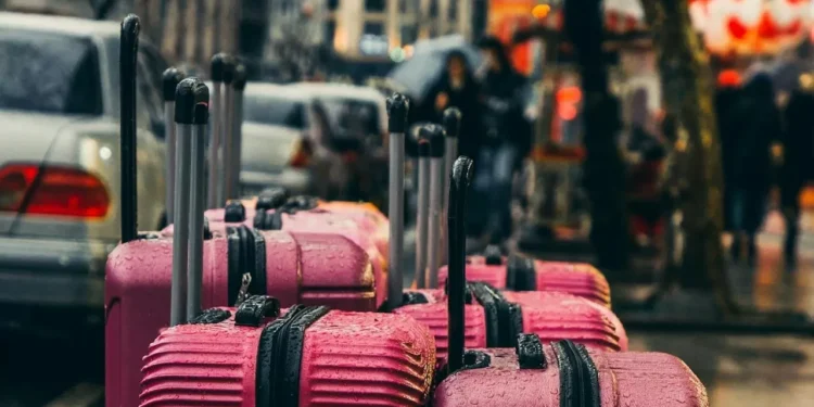 Мигранты Центральной Азии массово переезжают из России в «новую» страну