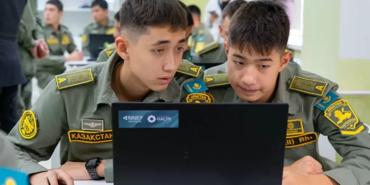 Основам кибербезопасности и конструирования дронов учат в лицее «Арыстан»