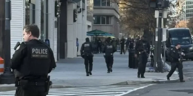 У Белого дома стреляли: есть жертвы