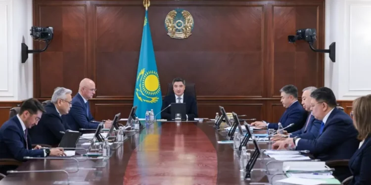 Правительство одобрило программу по улучшению жизни казахстанцев