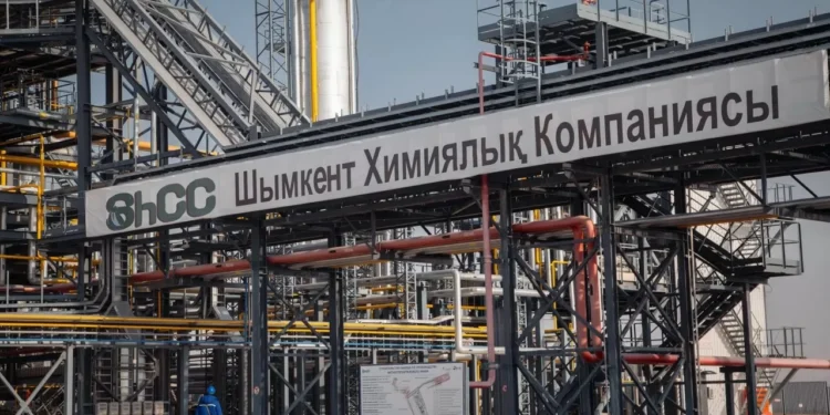 Как шымкентский завод обеспечил Казахстан критически важной добавкой для АИ-95