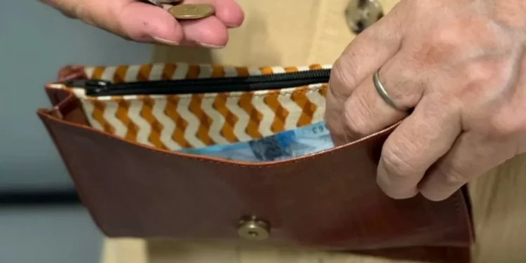 На сколько будут увеличены пенсии и пособия в Казахстане в 2026 году