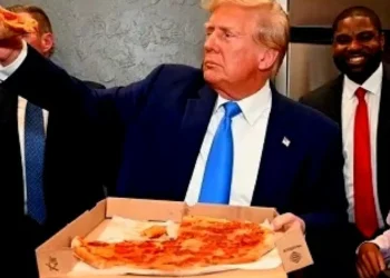 Пицца в портфеле: почему инвестиции Halyk Finance в Domino’s — стратегия с прибылью