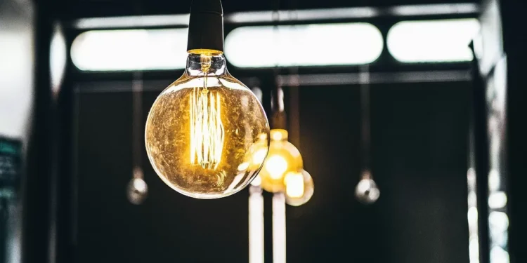 Очередной блэкаут в ВКО оставил без света тысячи горожан