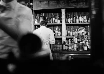 Новые ограничения на продажу алкоголя требуют ввести в Казахстане