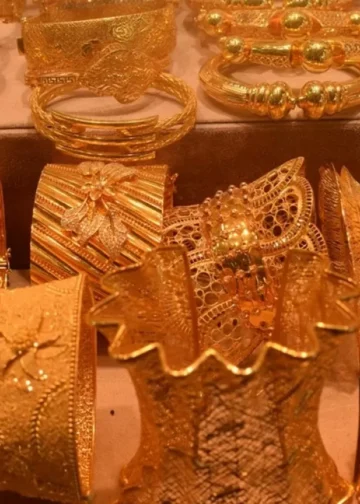 Золото бьет максимум за месяц: рынок взлетел после атаки Ирана