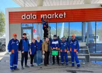 Сотрудники сети АЗС Qazaq Oil поддержали инициативу «Таза Казахстан»