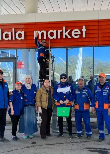 Сотрудники сети АЗС Qazaq Oil поддержали инициативу «Таза Казахстан»