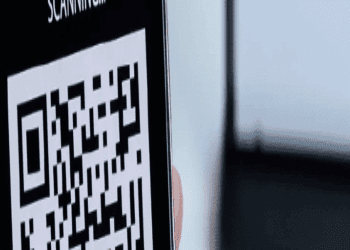 Halyk Bank запустил оплату по QR за границей: где уже работает