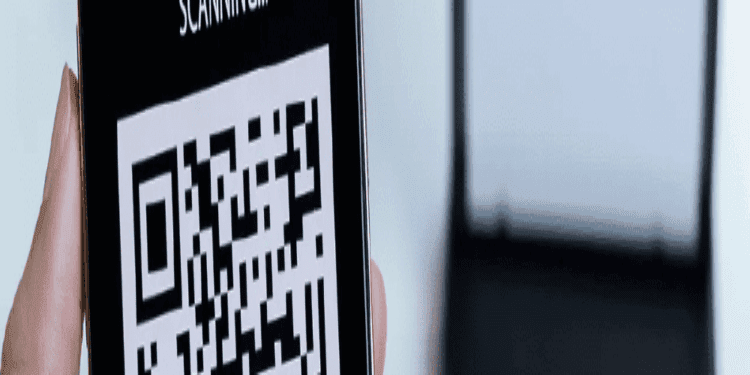 Halyk Bank запустил оплату по QR за границей: где уже работает