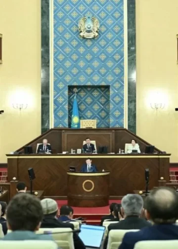 Парламент принял закон о новом органе при президенте РК