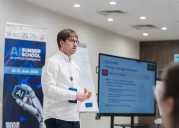 Где предел возможностей нейросетей? Ответы от мировых экспертов на Летней школе по ИИ в Астане