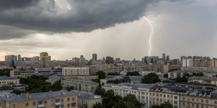 Грозы, град и жара до +40: штормовое предупреждение в Казахстане на 16 июня